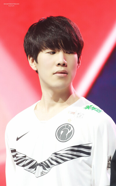 赛季初看似 赛季初看似